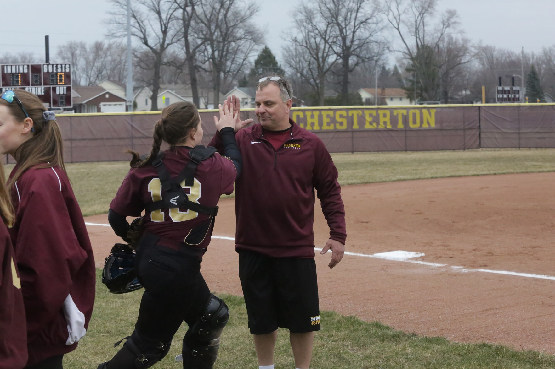 Gallery Bulldogs vs Trojans in softball